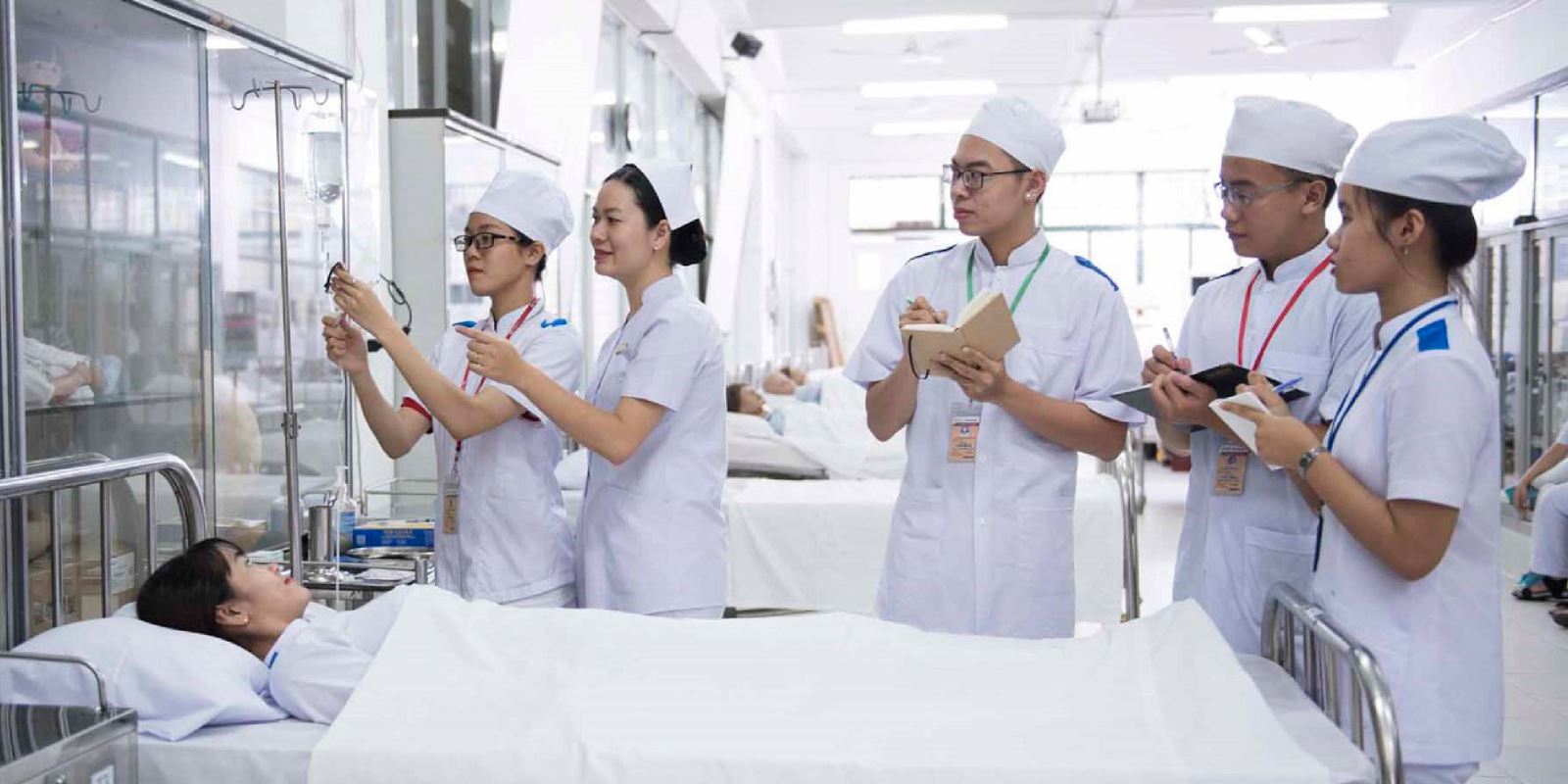 Cao Đẳng Điều Dưỡng Hà Nội: Ngành Học Của Tương Lai